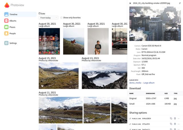 Screenshot of photos page